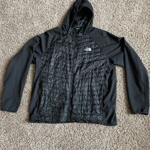 Men’s X-Large black Northface coat in excellent condition